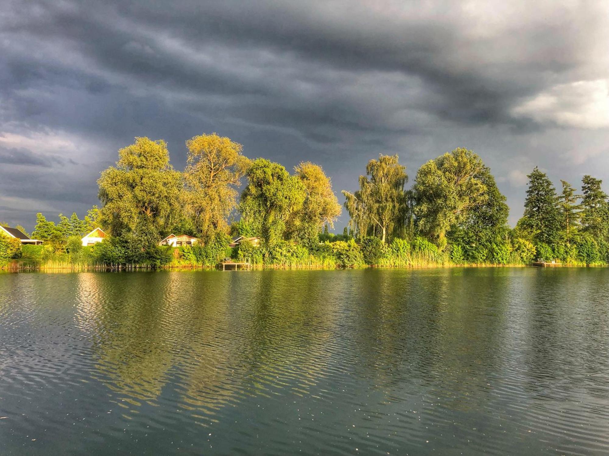 Recreatiepark De Markplas Opheusden Extérieur photo